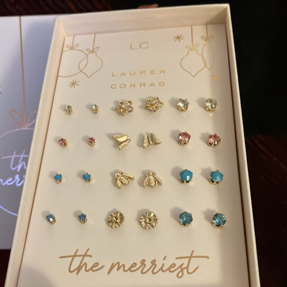 🌸 3/$15 Lauren Conrad earrings - Picture 6 of 7